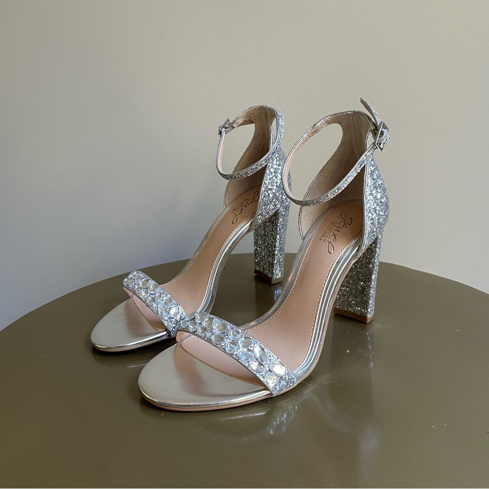 NWOT Badgley Mischka Jewel Cleo Glitter High Block Heel Womens Size 7.5